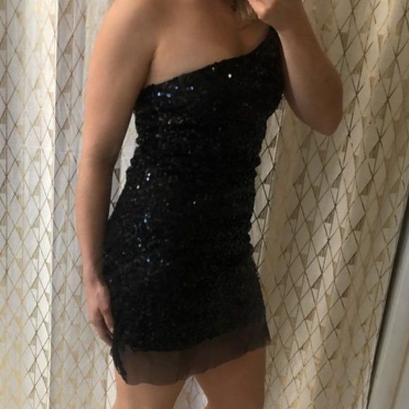 EUC Black Sequin One Shoulder Party Dress LBD Sz L - Picture 1 of 4